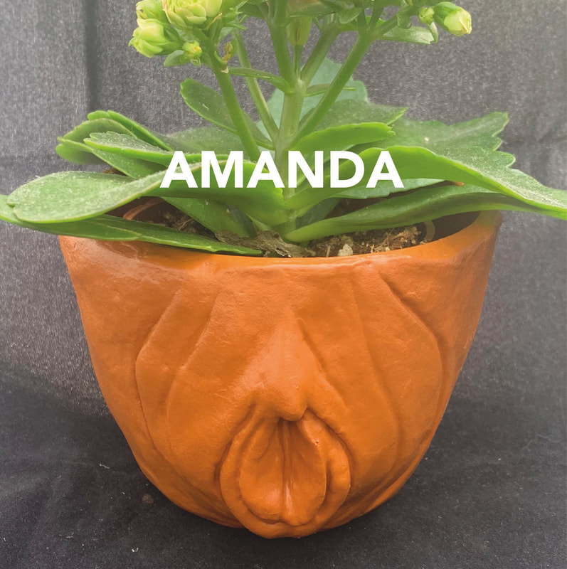 Amanda pflegt gerne Pflanzen.
„Pflanzen sind sterblich und das macht jede einzelne wunderschön!“ 
